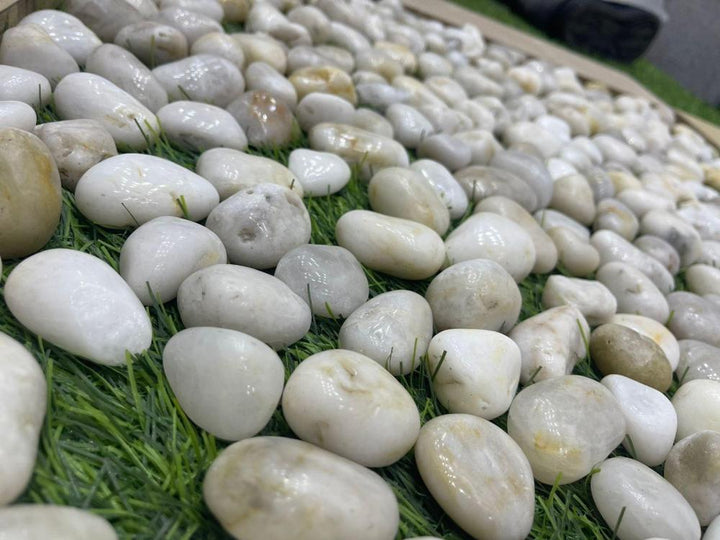 small-shiny-white-ornamental-stone-20-kg