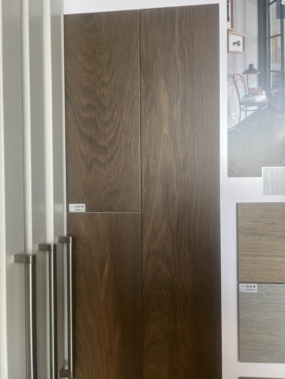 aneema-oak--12023--spanish-wood-porcelain