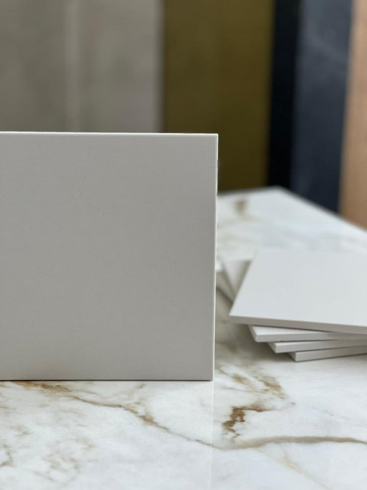 uni-bianco-assoluto--2020--italian-ivory-porcelain