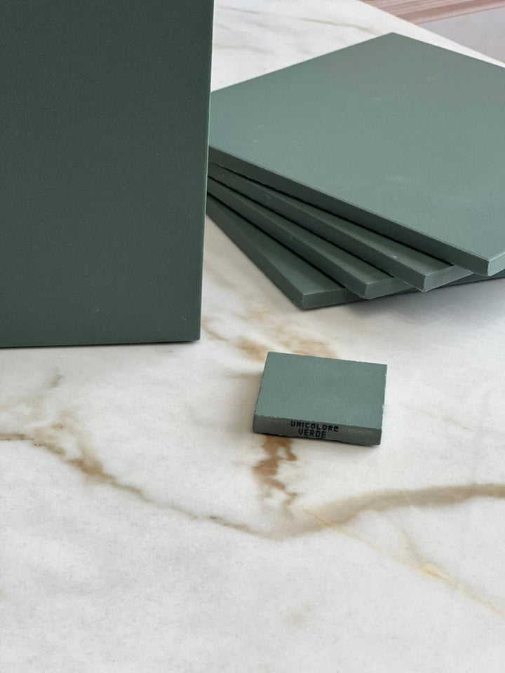 tiffany-green-italian-porcelain--unicolore-verde--2020