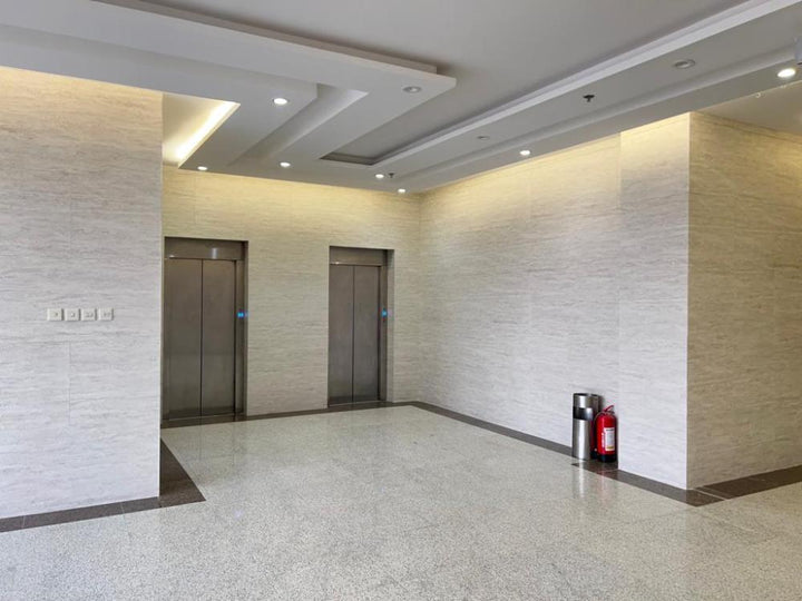 clay-slabs--120x60--travertine-cloud-white