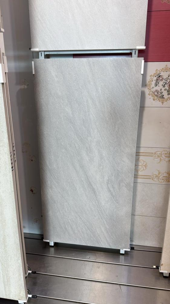 limera-grey--120602--122016