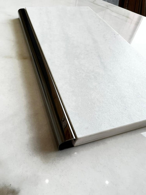 black-corner-spacer--278-25