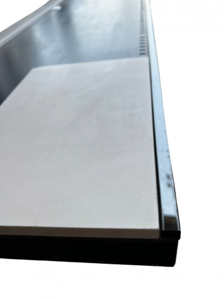 black-square-corner-spacer--128-29