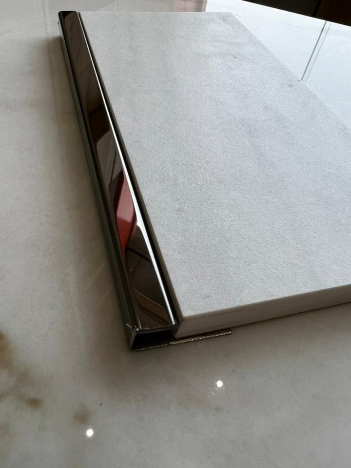 black-square-corner-spacer--128-29