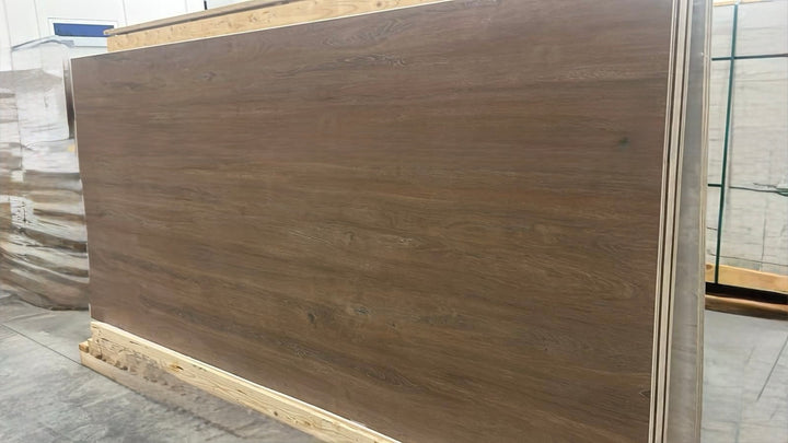 ROVERE ROSSO NATURALE | Italian Wood Look Porcelain Tiles – أرض الفخامة