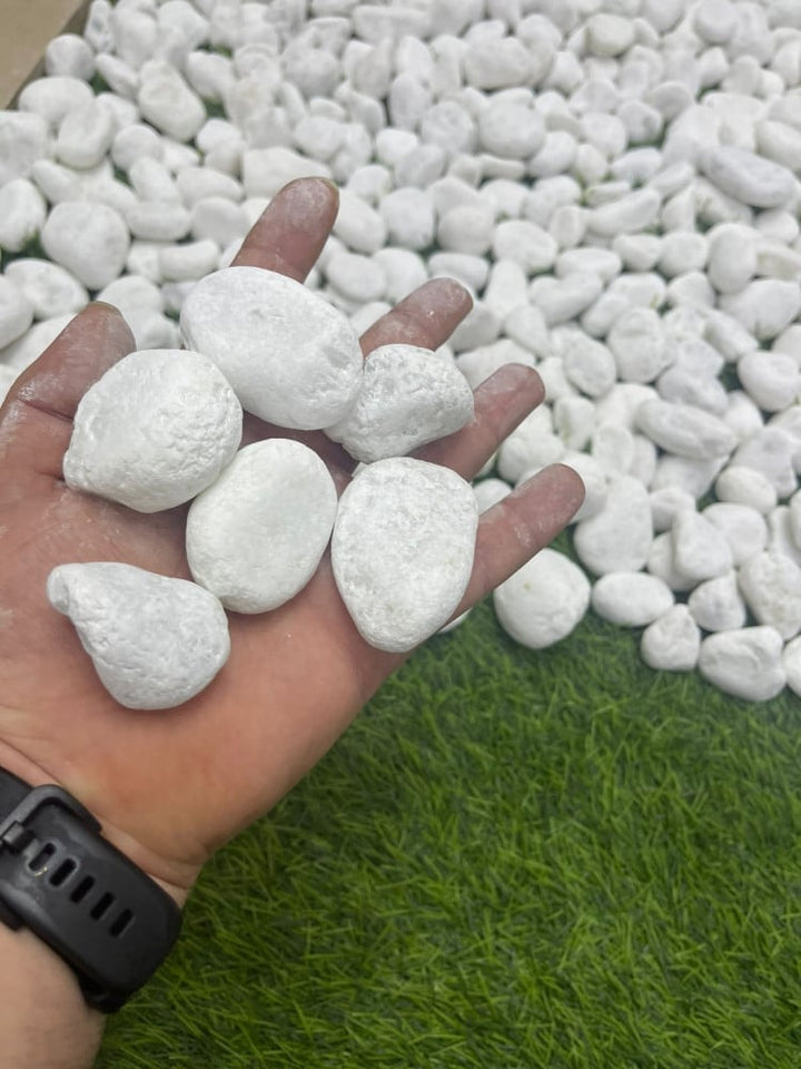 white-matte-decorative-stone-medium-weight-20-kg
