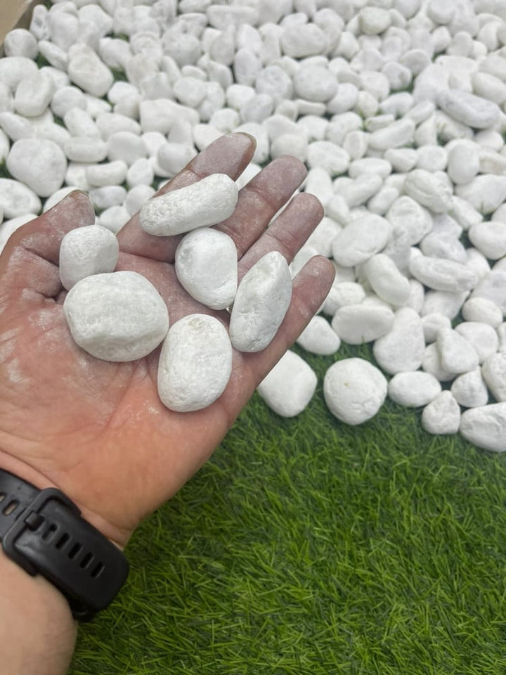 white-matte-decorative-stone-medium-weight-20-kg