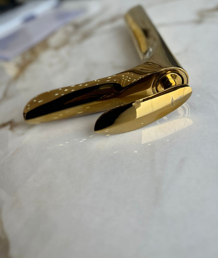 shiny-gold-beveled-tall-basin-mixer
