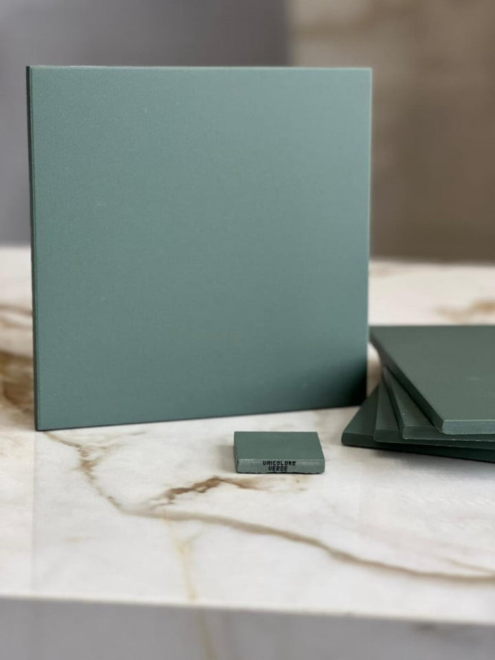 tiffany-green-italian-porcelain--unicolore-verde--2020