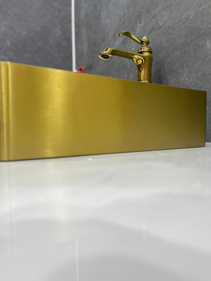 single-matte-gold-square-bathroom-sink