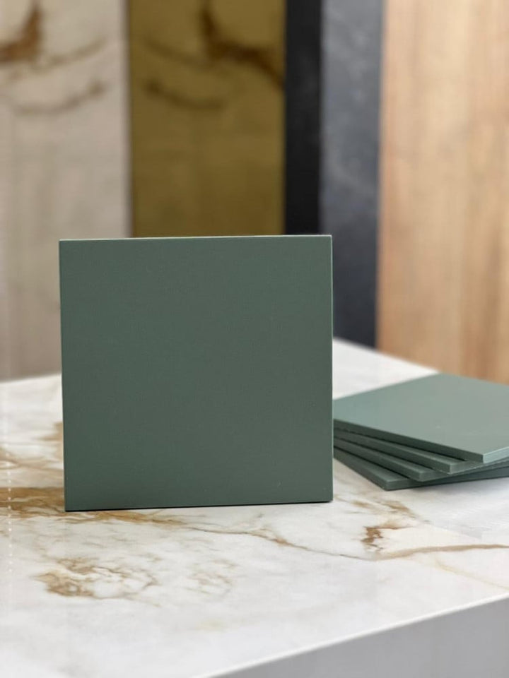 tiffany-green-italian-porcelain--unicolore-verde--2020