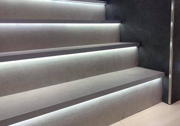 led-steel-corner
