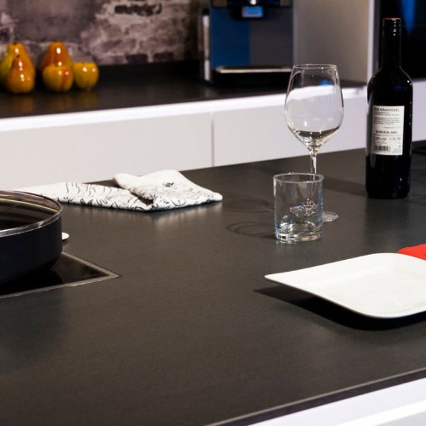 malm-black--pre-polish