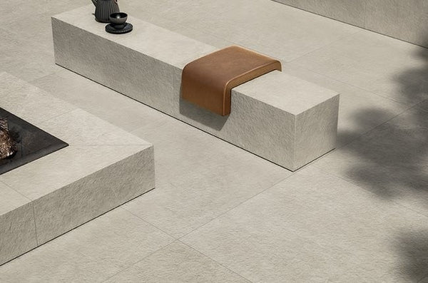 ark-stone-light--120602--italian-facade-porcelain